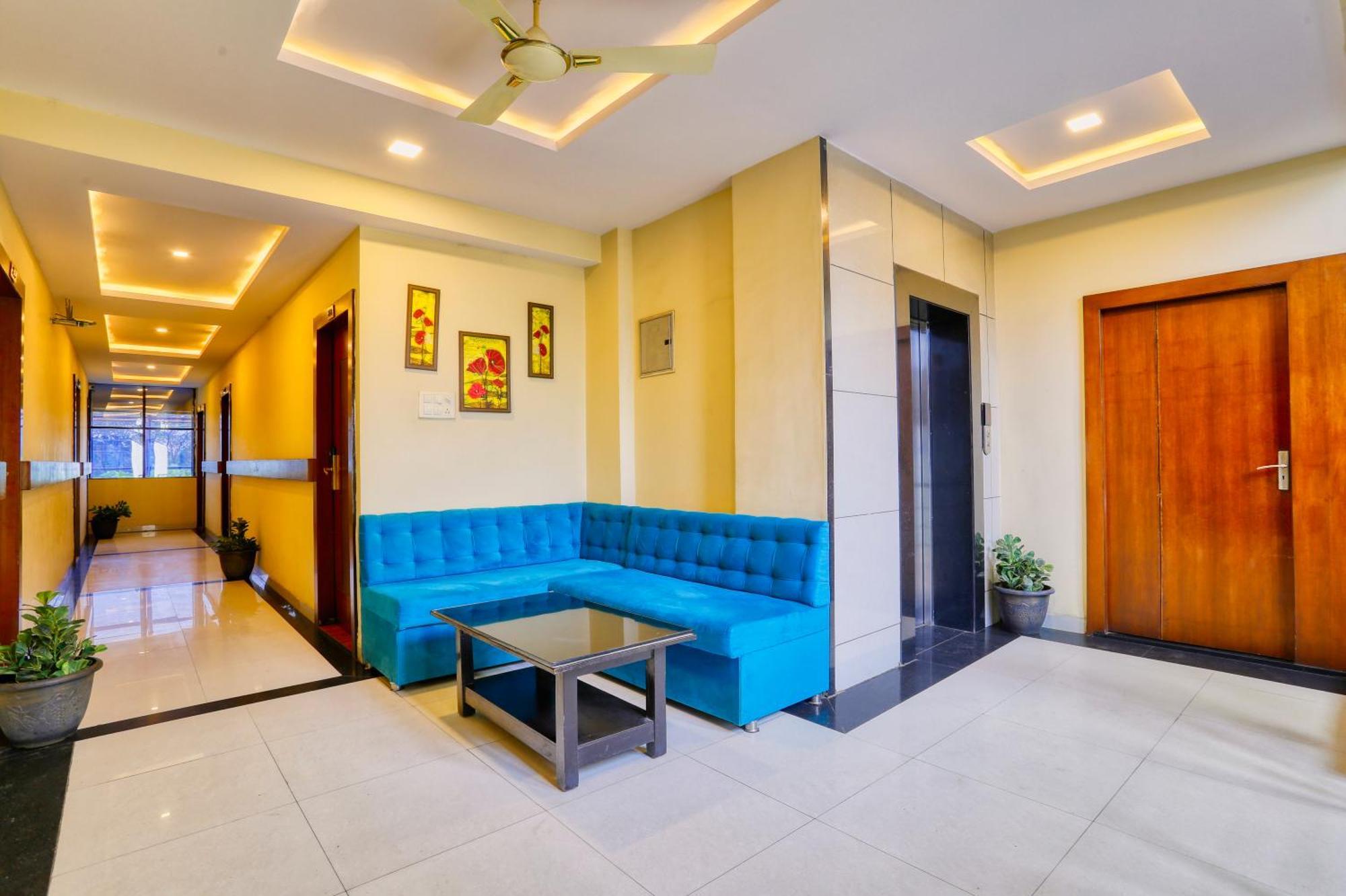 The Ashoka Hotel Indore Buitenkant foto